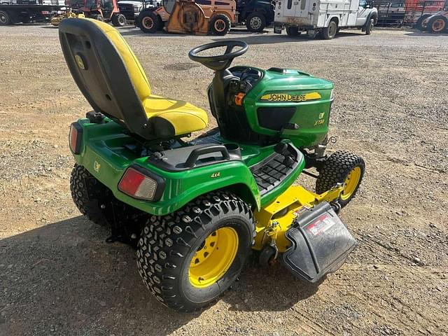 Image of John Deere X738 equipment image 2