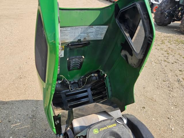 Image of John Deere X739 equipment image 4