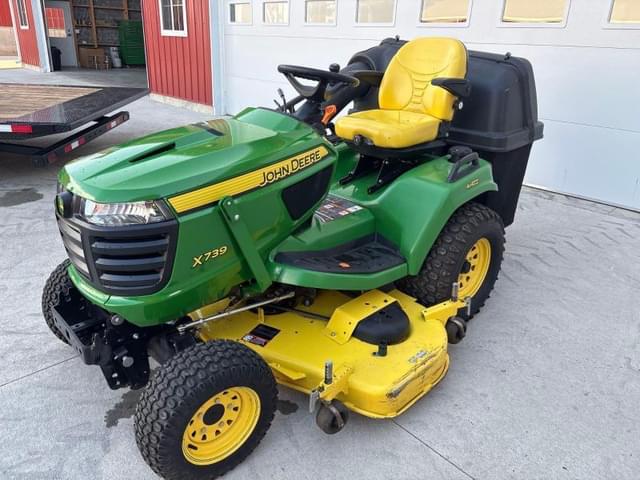 Image of John Deere X739 equipment image 2