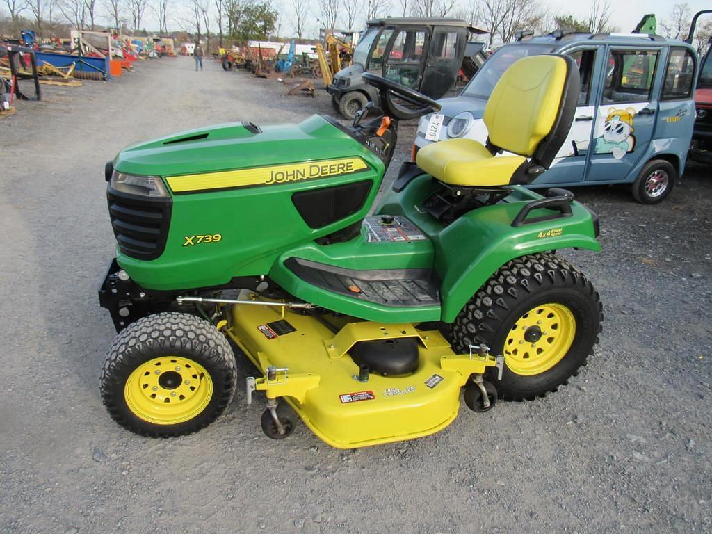 Image of John Deere X739 Primary image