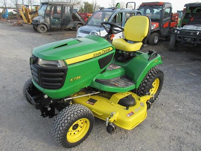 Image of John Deere X739 equipment image 1