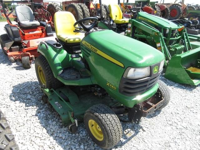 Image of John Deere X740 equipment image 1