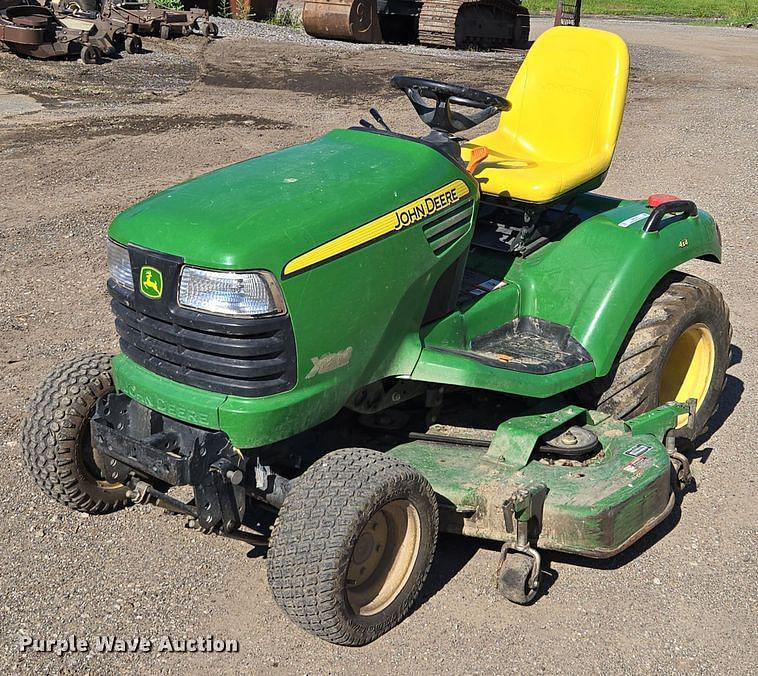 Image of John Deere X748 Primary image