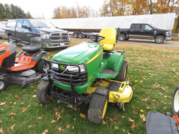 Main image John Deere X748