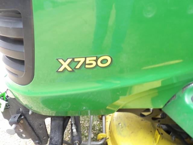 Image of John Deere X750 equipment image 1