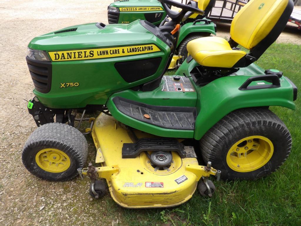 Image of John Deere X750 Primary image
