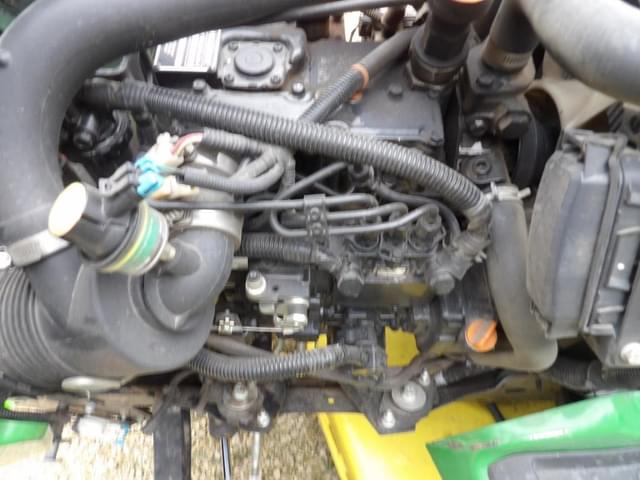 Image of John Deere X750 equipment image 1