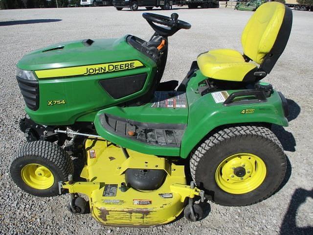 Image of John Deere X754 equipment image 2