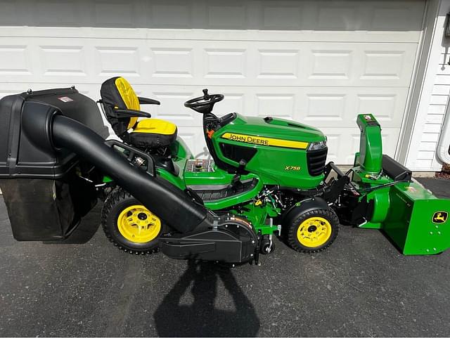 Image of John Deere X758 equipment image 2