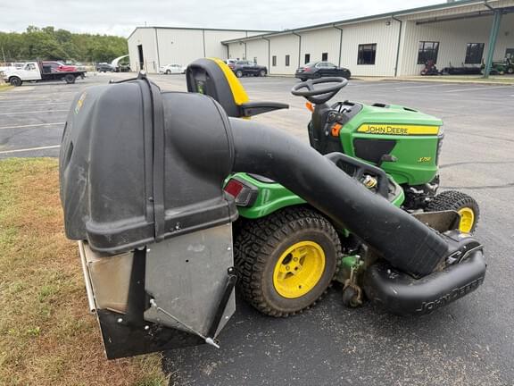 Image of John Deere X758 equipment image 3