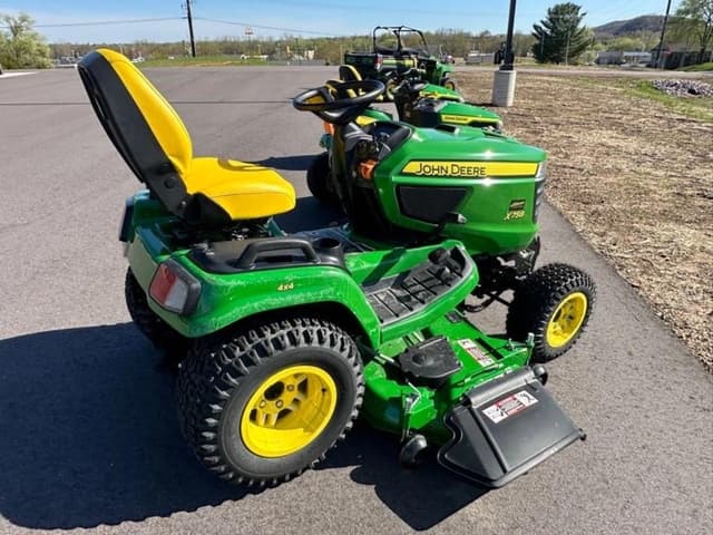 Image of John Deere X758 equipment image 2