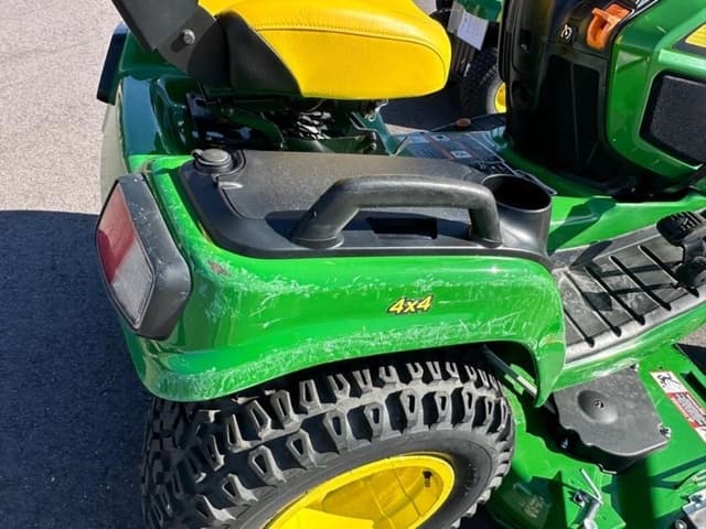 Image of John Deere X758 equipment image 4