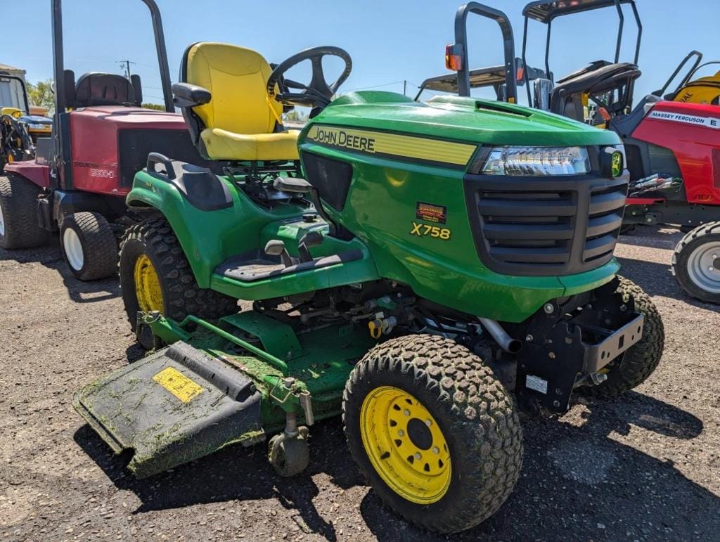 Main image John Deere X758