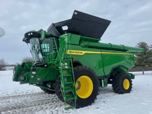 2023 John Deere X9 1100 Image