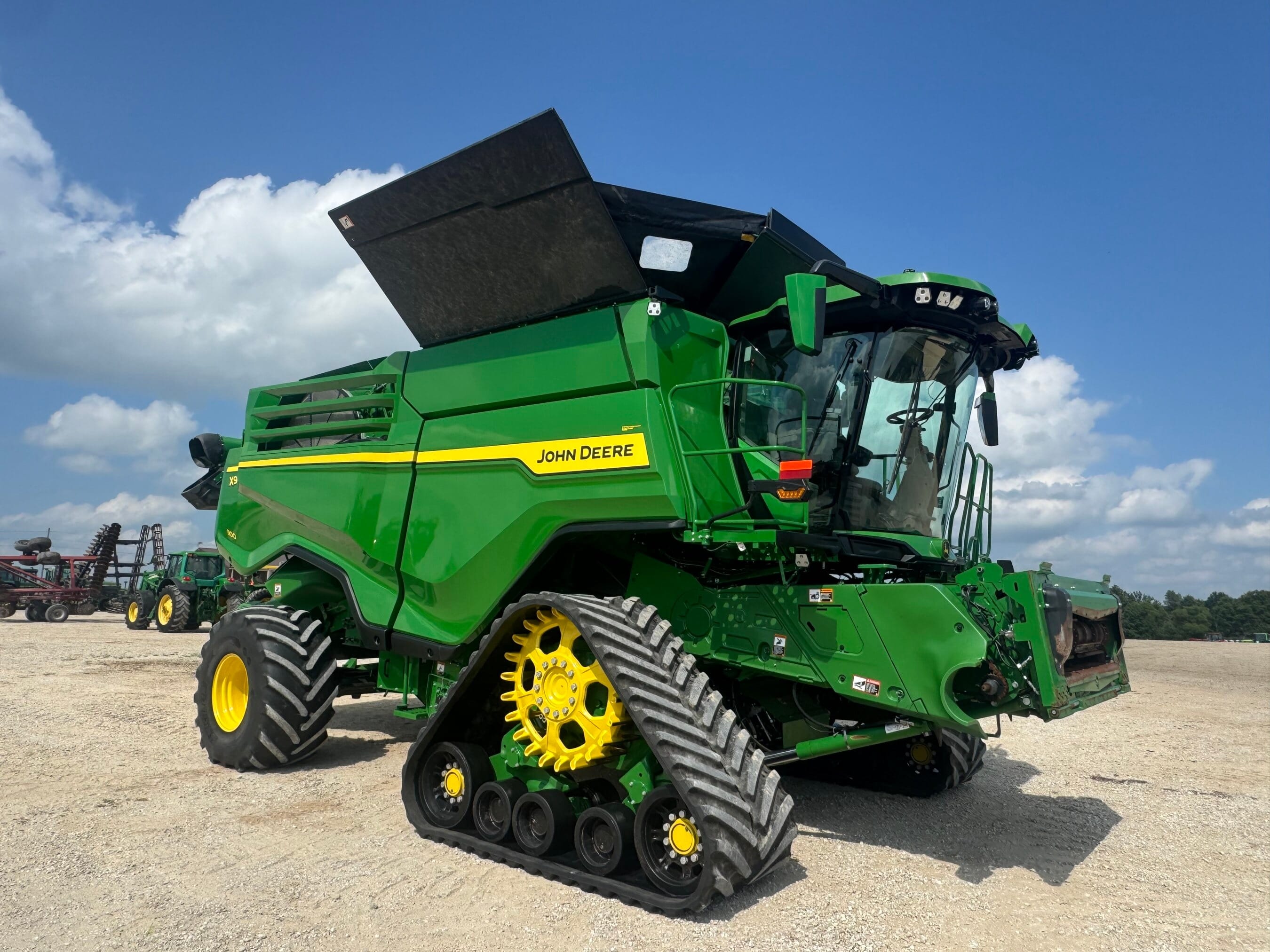 2024 John Deere X9 1100 Equipment Image0