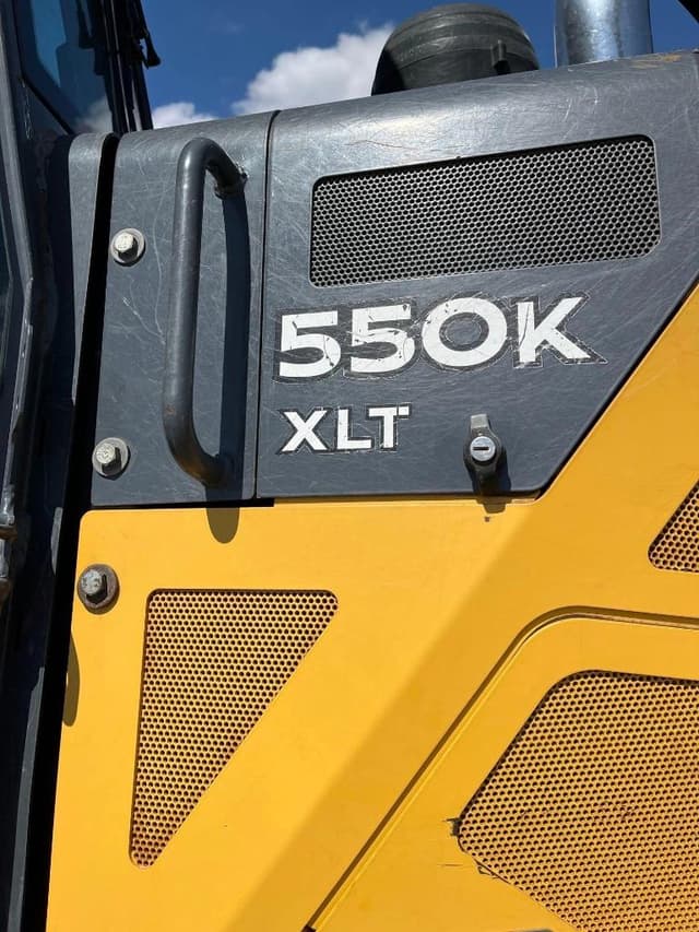 Image of John Deere 550K XLT equipment image 1