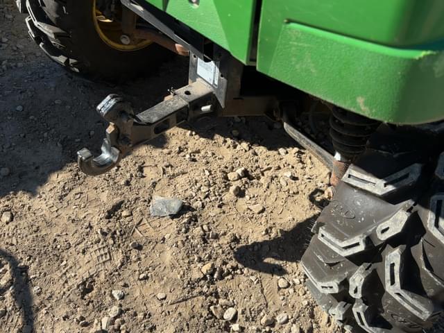 Image of John Deere Gator XUV 550 equipment image 4
