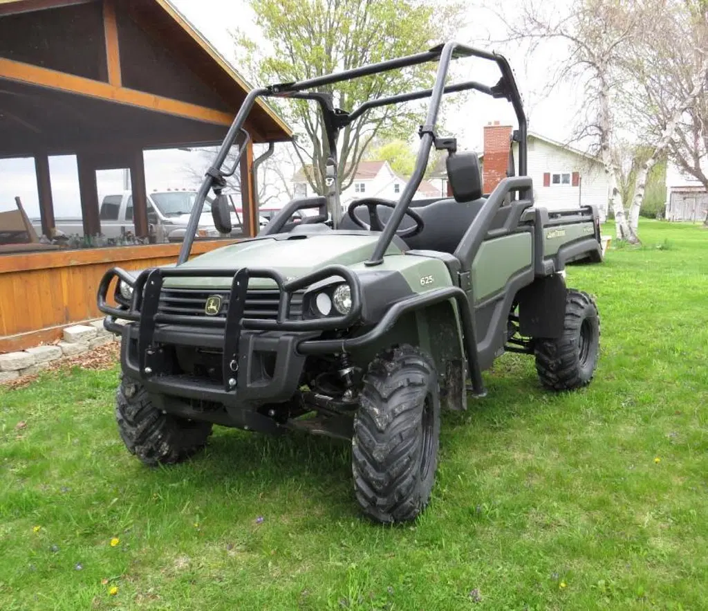 Image of John Deere XUV 625i Primary image