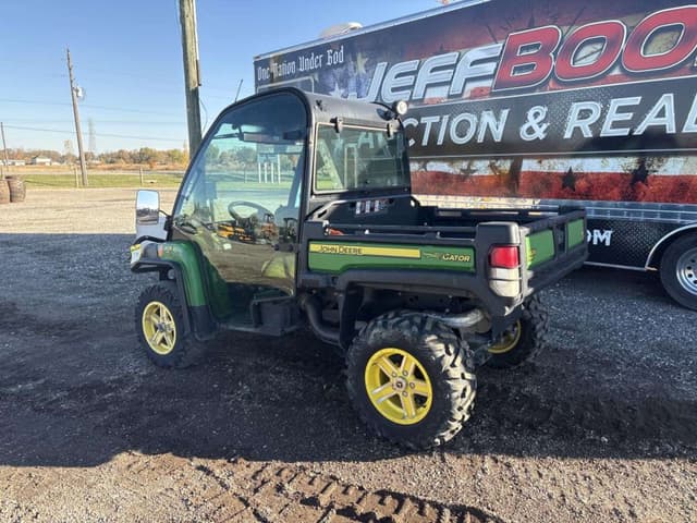 Image of John Deere Gator XUV 825i equipment image 1