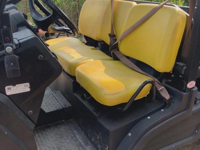 Image of John Deere Gator XUV 835E equipment image 4