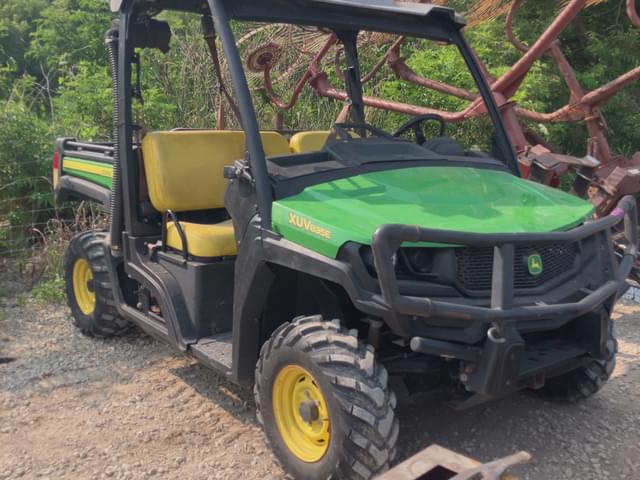 Image of John Deere Gator XUV 835E equipment image 1