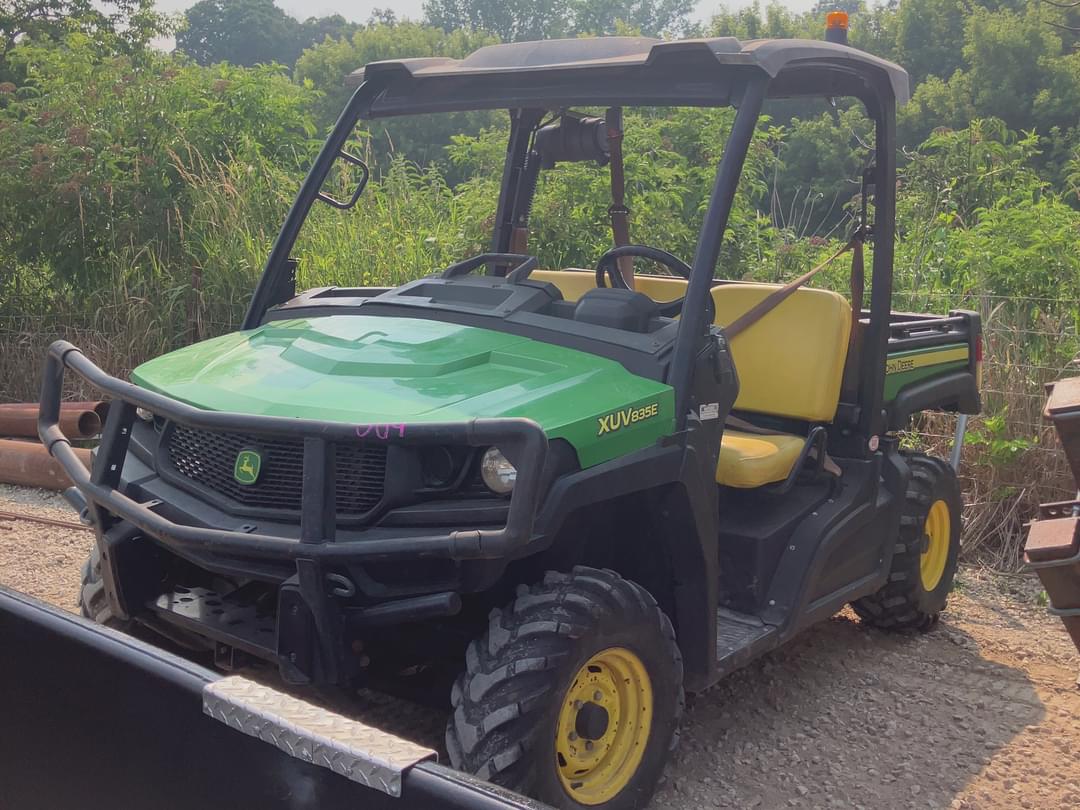 Image of John Deere Gator XUV 835E Primary image