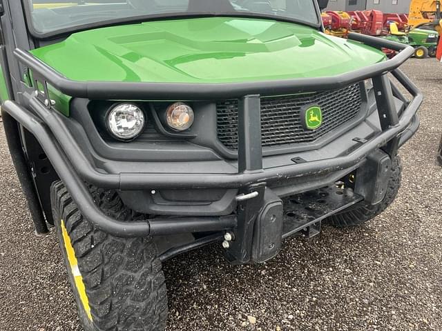 Image of John Deere XUV 835M equipment image 4