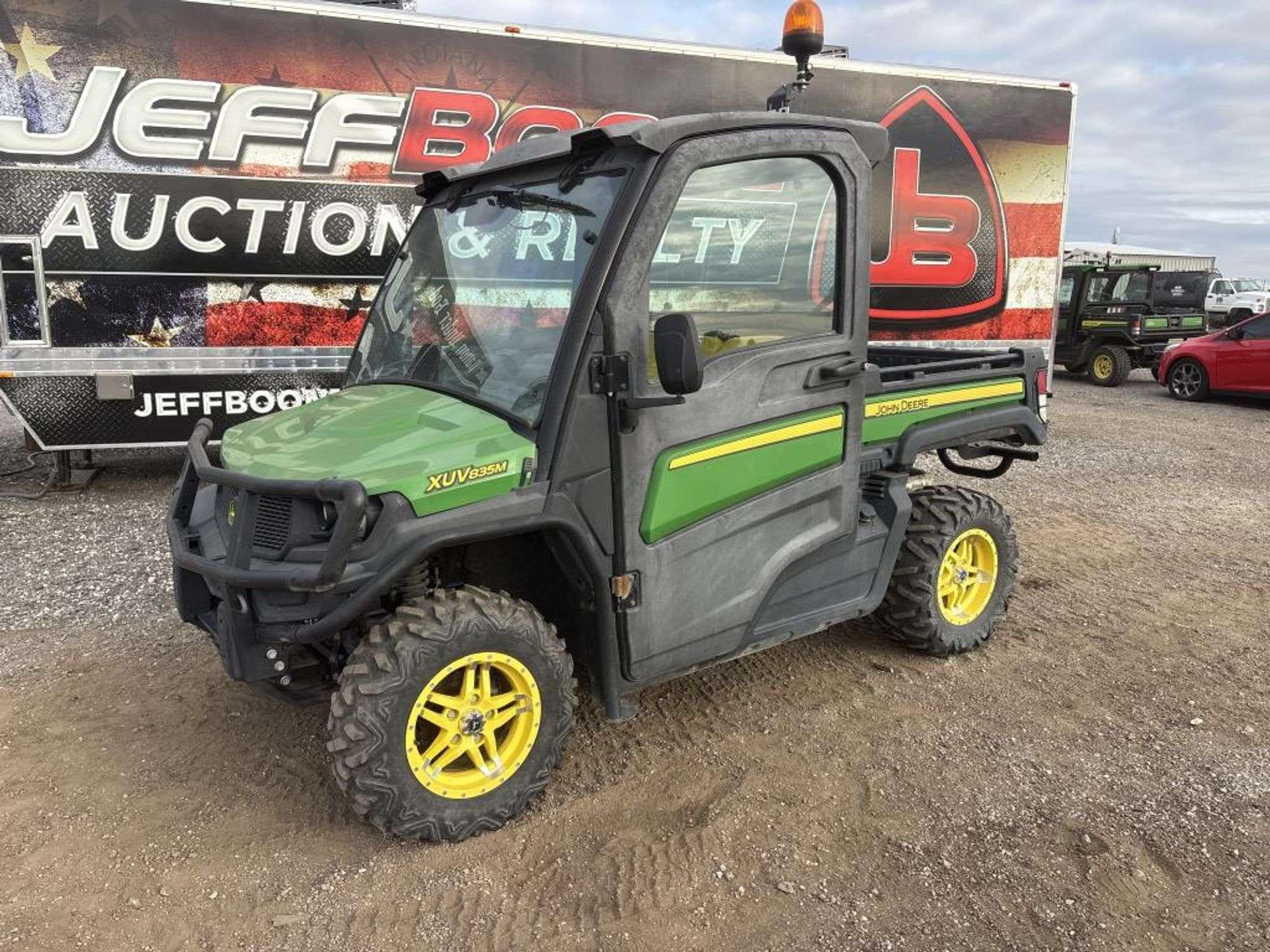 John Deere XUV 835M Equipment Image0