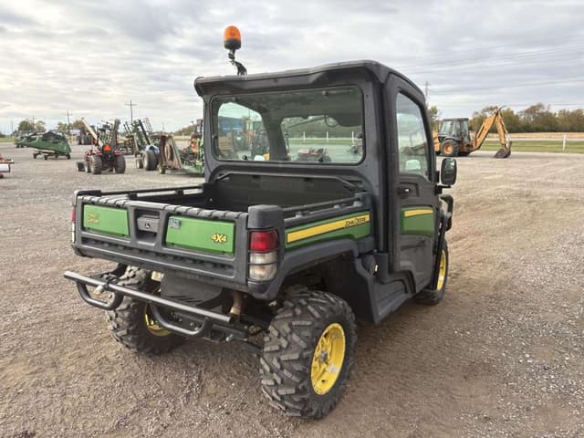 Image of John Deere XUV 835M equipment image 4