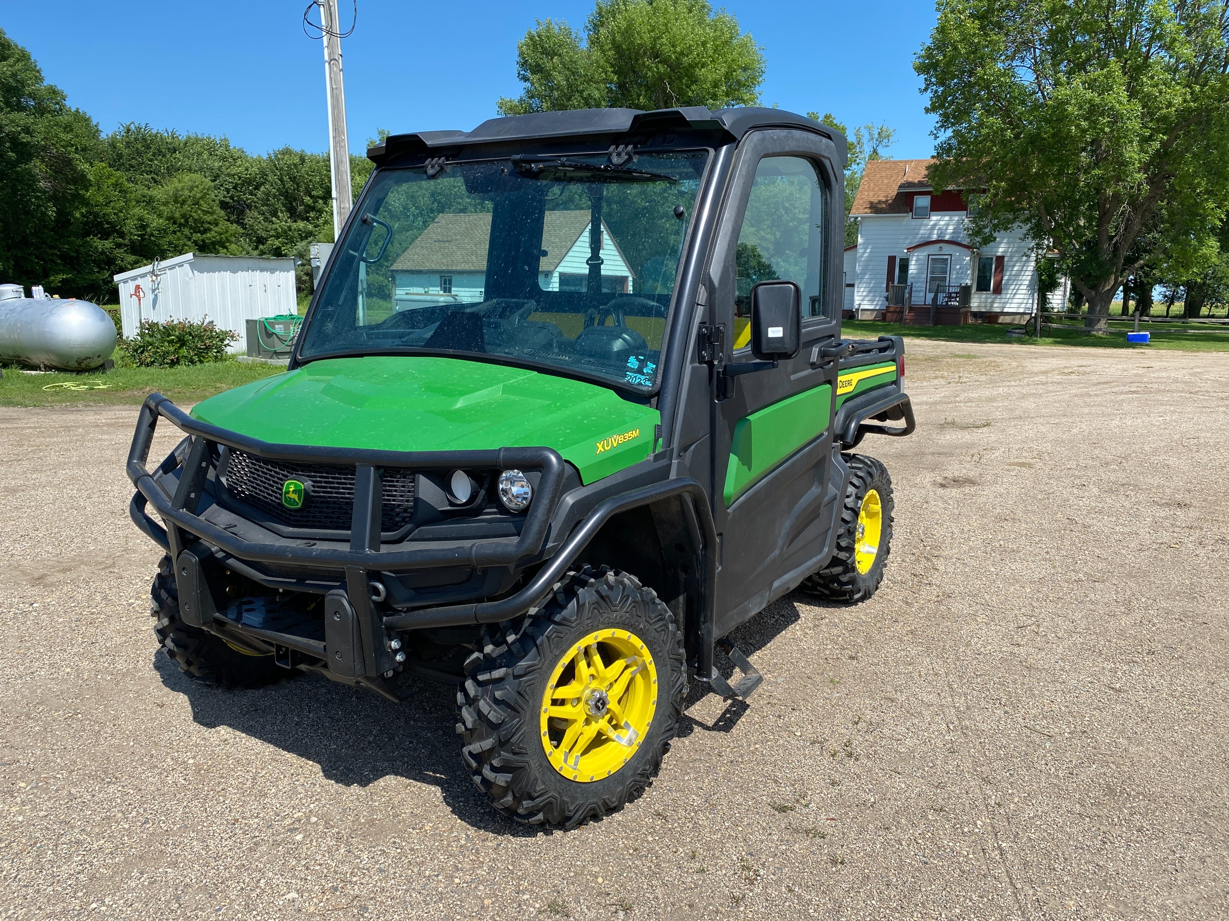 2020 John Deere XUV 835M Equipment Image0