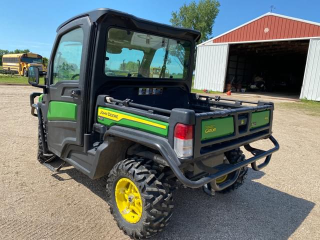 Image of John Deere XUV 835M equipment image 3