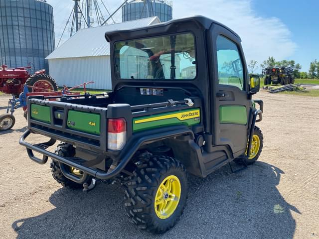 Image of John Deere XUV 835M equipment image 2