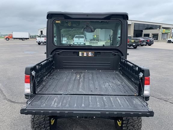 Image of John Deere XUV 835M equipment image 4