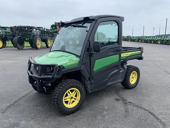 Image of John Deere XUV 835M Primary image