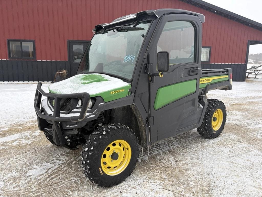 John Deere XUV 835M Equipment Image0