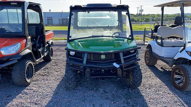 Image of John Deere XUV 835M equipment image 1
