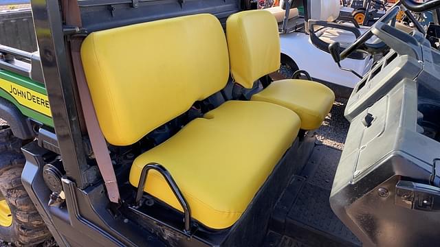 Image of John Deere XUV 835M equipment image 4