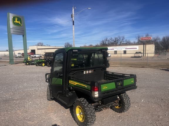 Image of John Deere XUV 835R equipment image 4