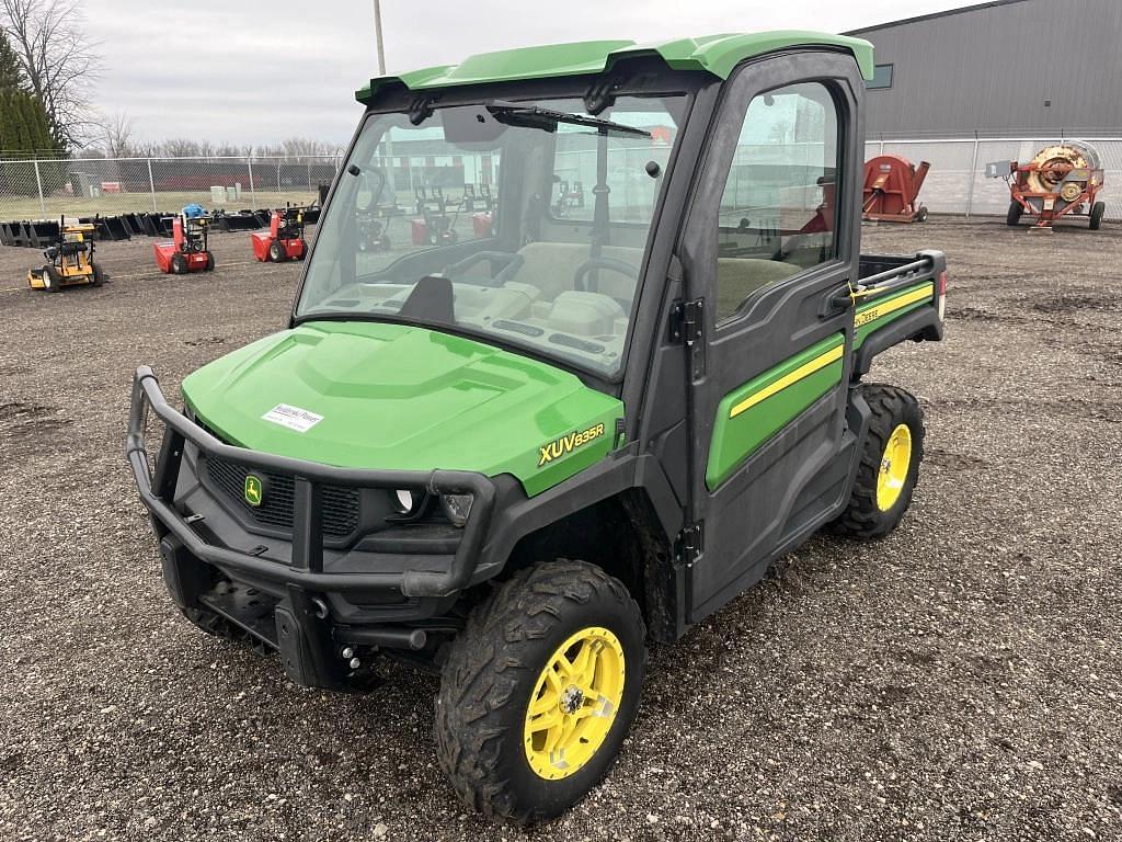 Image of John Deere XUV 835R Primary image