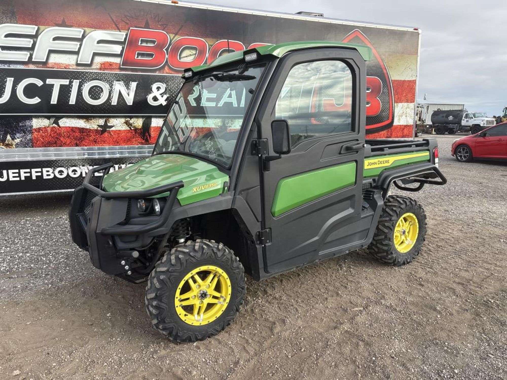 John Deere XUV 835R Equipment Image0