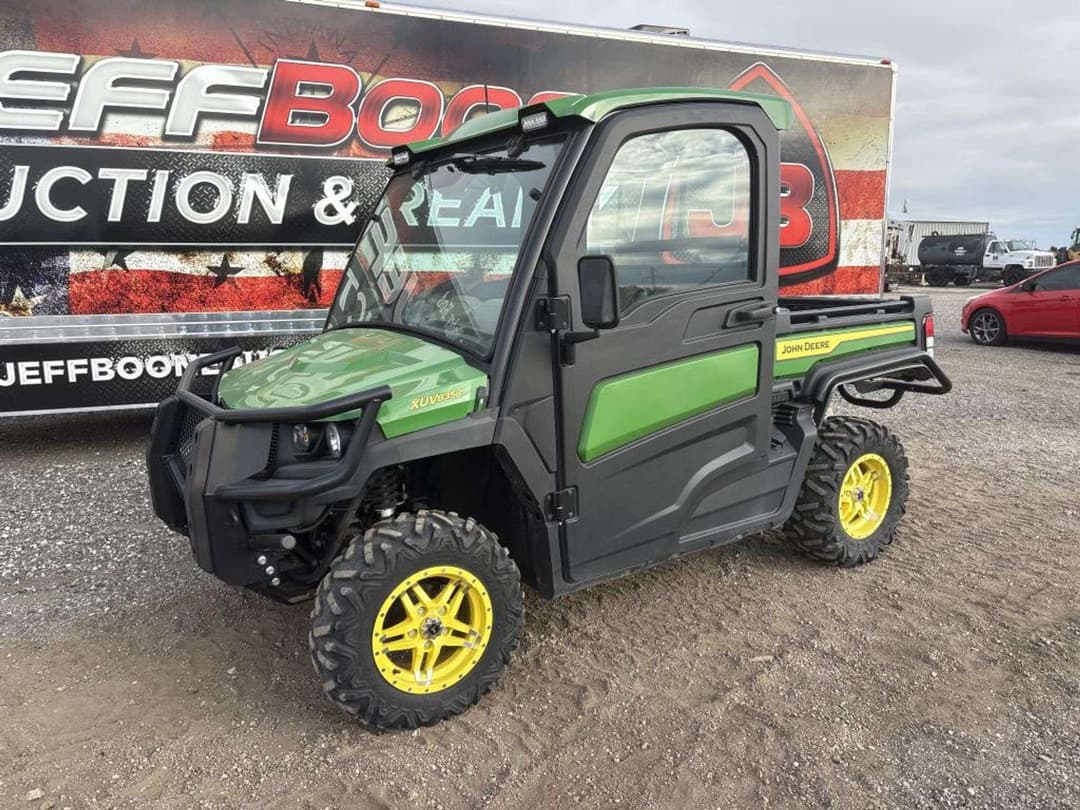 Image of John Deere XUV 835R Primary image