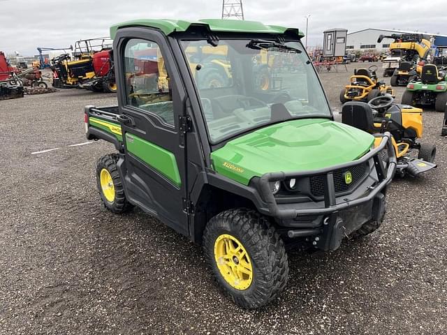 Image of John Deere XUV 835R equipment image 1
