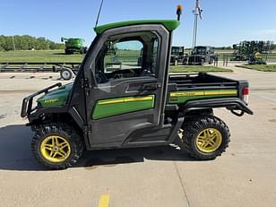 Main image John Deere XUV 835R 3