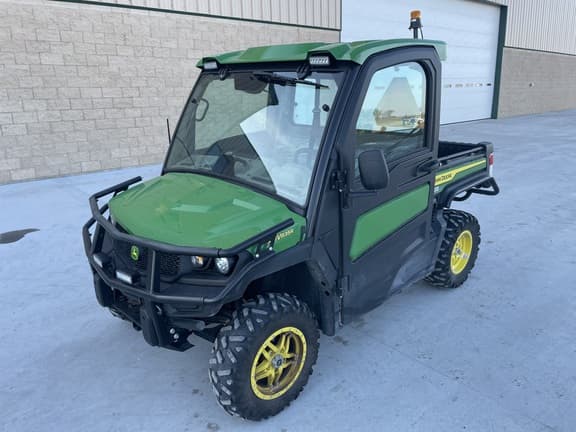 Image of John Deere XUV 835R equipment image 2