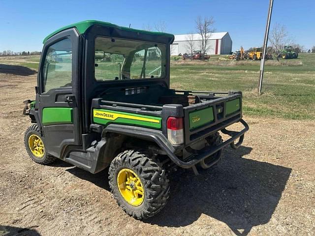 Image of John Deere XUV 835R equipment image 2