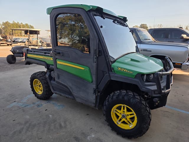 Image of John Deere XUV 835R equipment image 2