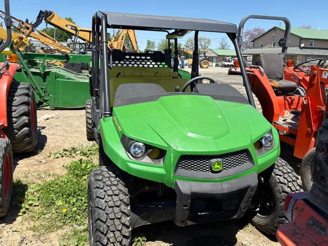 Image of John Deere XUV 550 equipment image 2