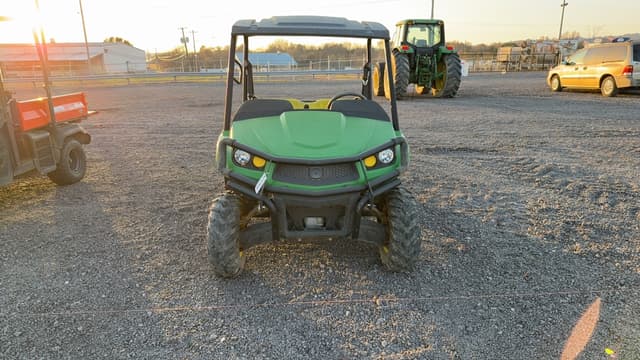 Image of John Deere XUV 550 equipment image 1