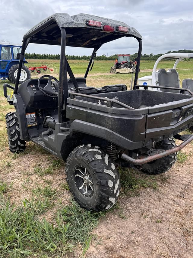 Image of John Deere XUV 550 equipment image 2
