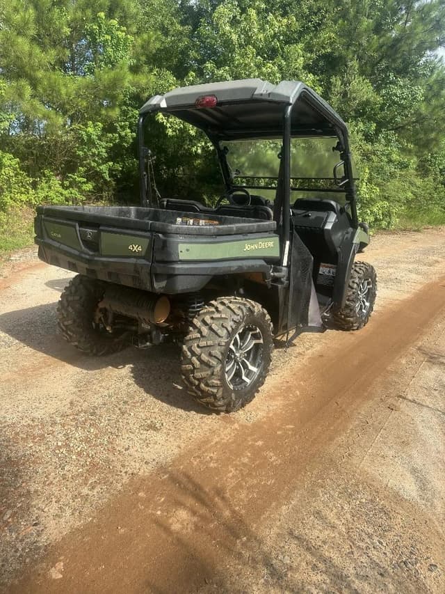 Image of John Deere XUV 590 equipment image 4